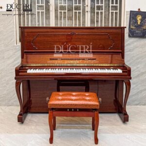 Đàn Piano Yamaha U300MHC được trưng bày tại Showroom của Piano Đức Trí