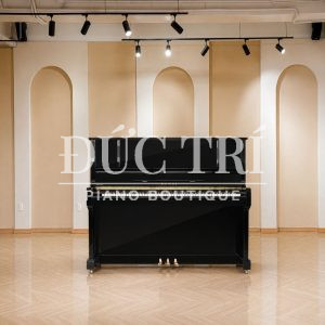Đàn piano cơ Kawai K600 góc nhìn chính diện