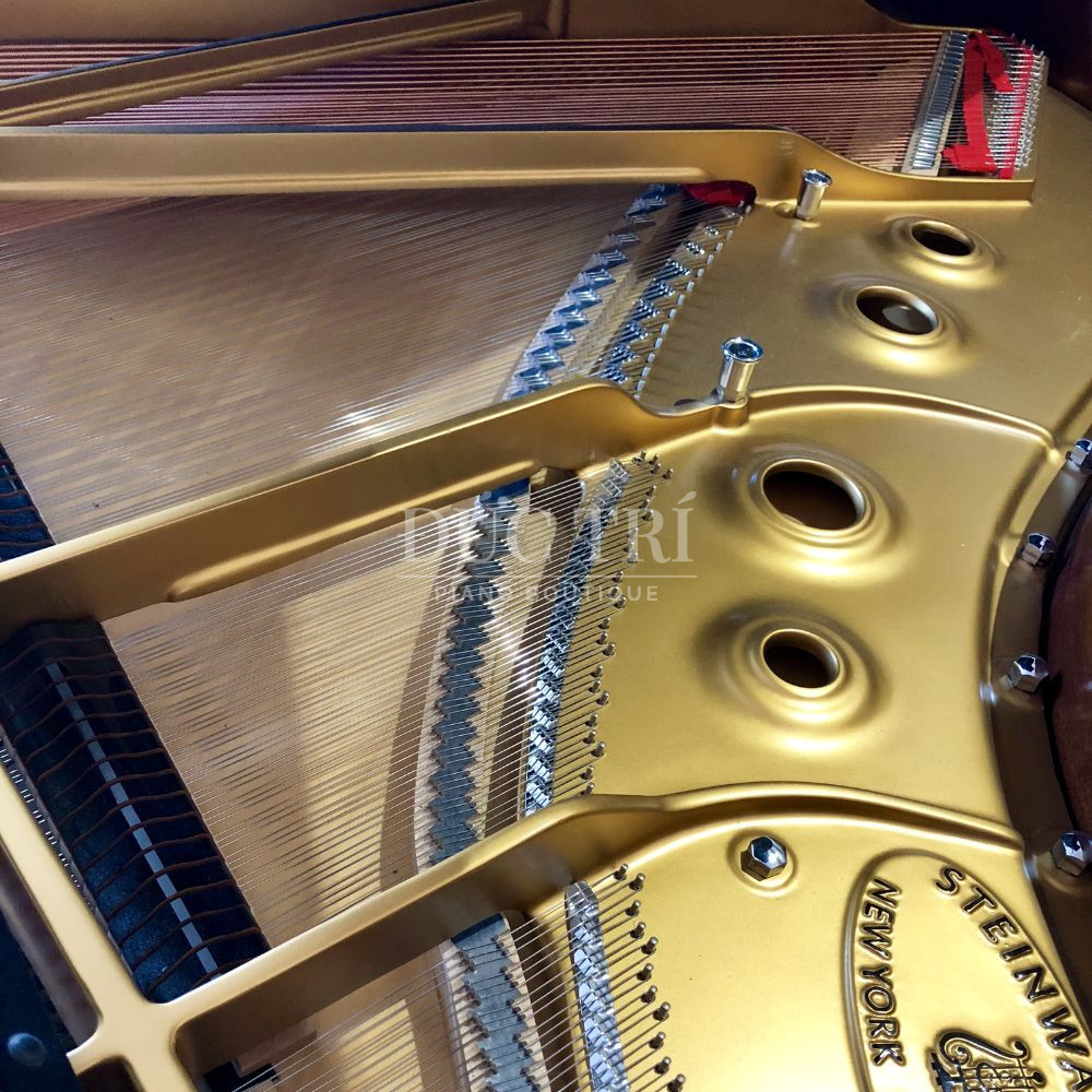 Ben trong dan Steinway A 188 Steinway A188 Bên trong đàn Steinway A-188