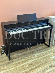 Góc nghiên đàn Roland HP702