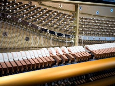 Hệ thống dây treble trên đàn kawai K700