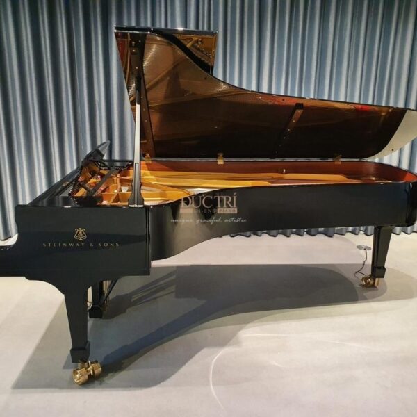 Steinway D274 được trưng bày tại Showroom của Piano Đức Trí