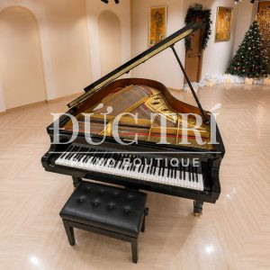 Cận cảnh bàn phím và bộ máy đàn piano grand Yamaha G3A