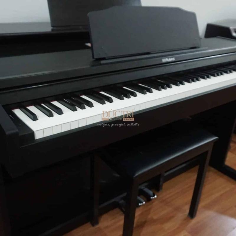 Góc nghiêng Piano Roland RP102