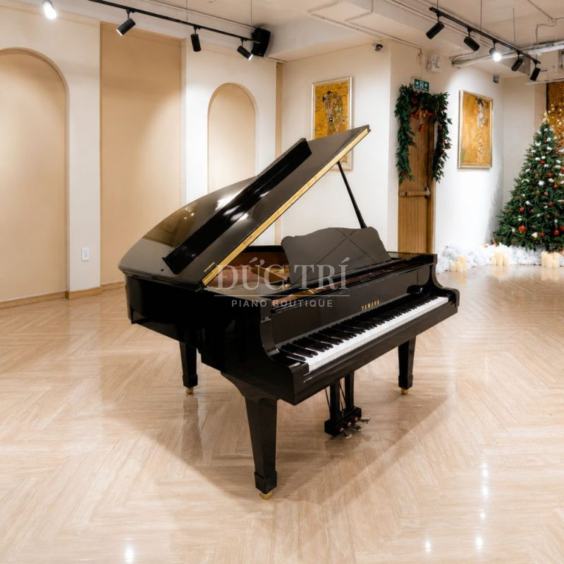 Góc nghiêng đàn Yamaha G3A trưng bày tại showroom Đức Trí