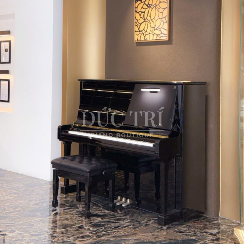 Góc nghiêng đàn piano Boston Up-132E