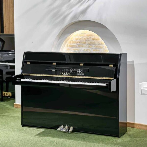 Thiết kế nhỏ gọn đàn Piano Yamaha JU109