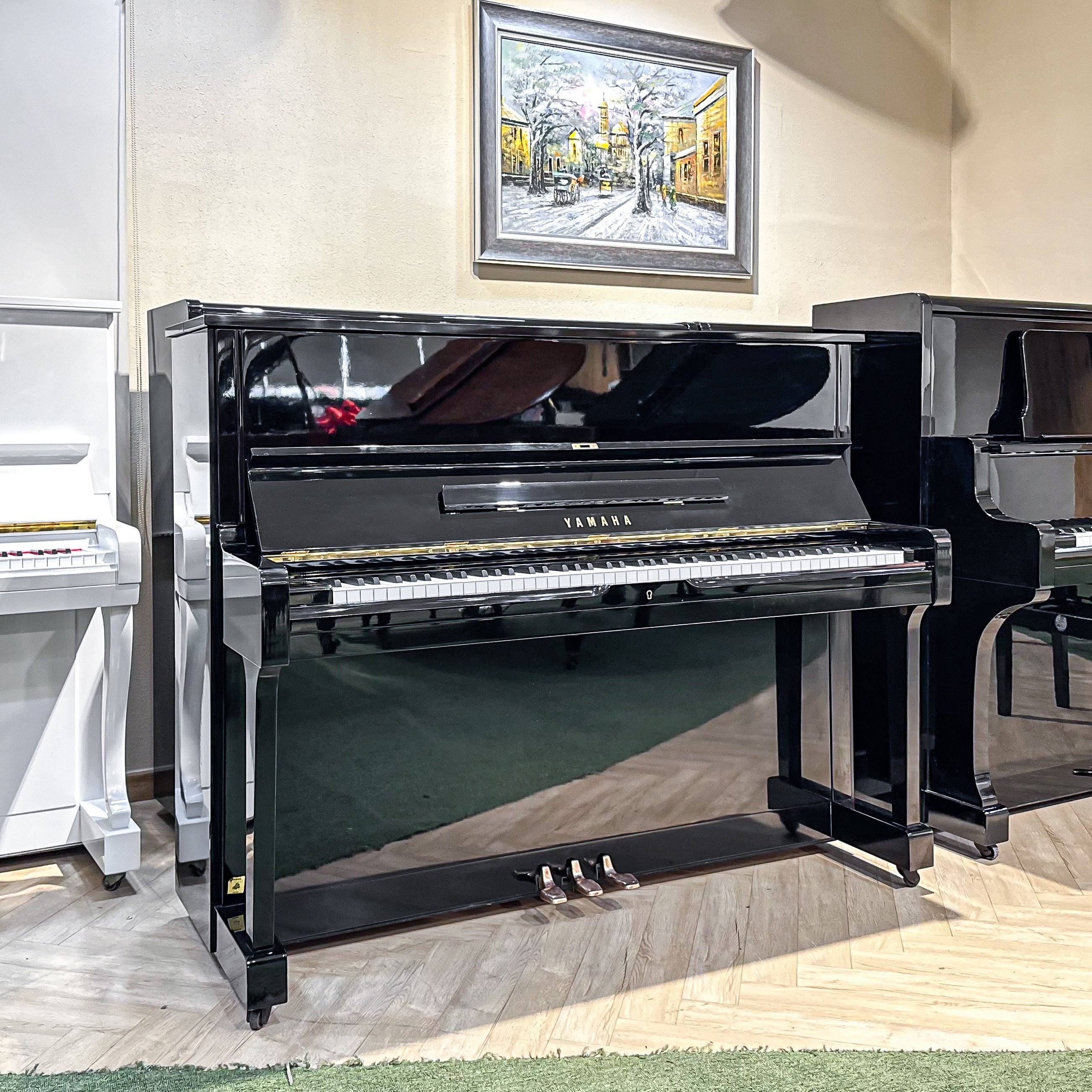 Dan Piano Yamaha U1G Yamaha U1G Yamaha U1G là một mẫu đàn piano nổi tiếng của Yamaha, với thiết kế truyền thống