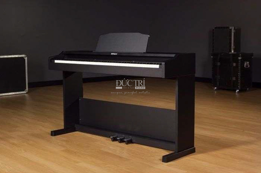 Đàn Piano Roland RP-102 tại Piano Đức Trí