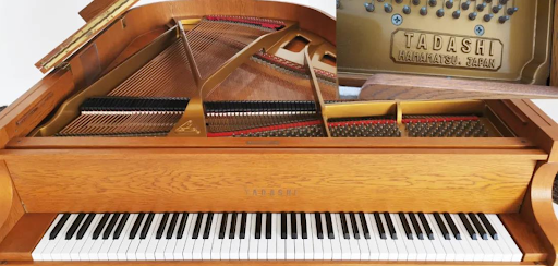 Đàn piano Tadashi vào đầu những năm 1950