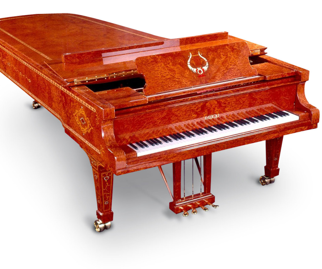 Đứng thứ sáu trong danh sách những cây đàn piano đắt nhất thế giới là “Red Pops (RED)” với giá trị 1.925 triệu USD