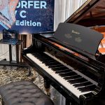 Bàn phím và ghế đàn Bosendorfer 214VC Disklavier Edition