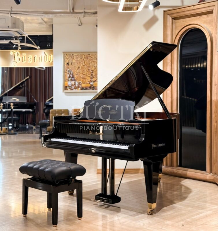 Bosendorfer 185VC dang duoc trung bay tai Showroom Duc Tri Piano Boutique So sánh đàn piano Yamaha và Bösendorfer Bosendorfer 185VC đang được trưng bày tại Showroom Đức Trí Piano Boutique