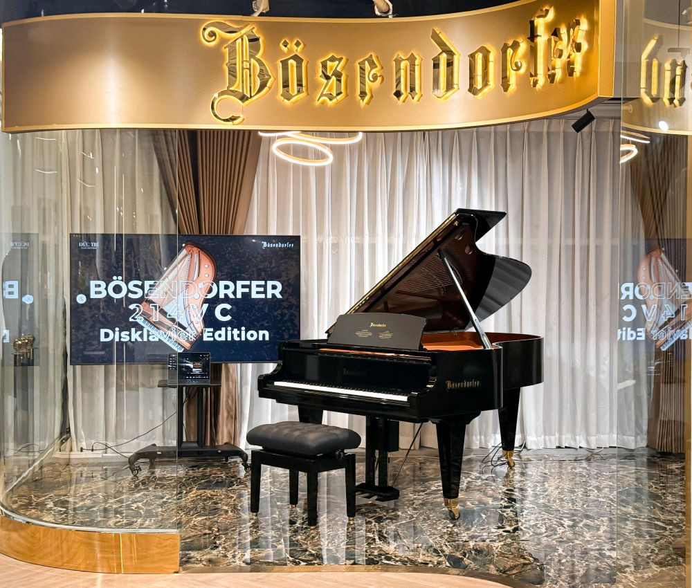 Bosendorfer 214VC Disklavier Edition đang được trưng bày tại Showroom của Đức Trí Piano Boutique