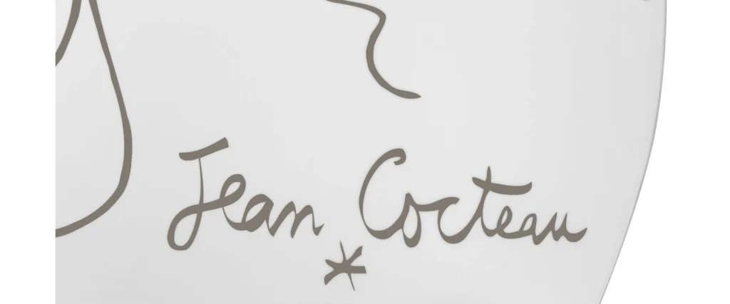 Chi tiết chữ trên nắp đàn Bösendorfer Cocteau