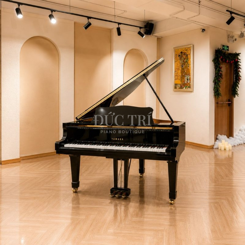 Đàn Yamaha C3 được trưng bày tại Đức Trí Piano Boutique