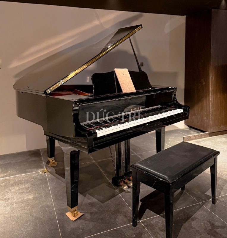 Đàn Yamaha GB1KD được trưng bày tại nhà khách hàng