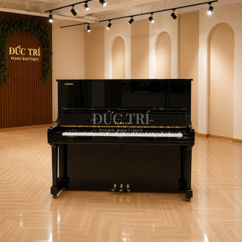 Đàn Yamaha YU3 được trưng bày tại Đức Trí Piano Boutique