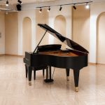 Đàn piano cơ Bösendorfer 185VC với góc đằng trước mặt