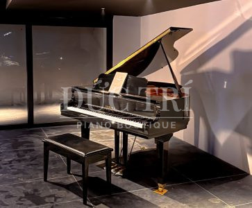 Góc nghiên đàn Yamaha GB1KD