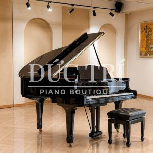Góc nghiêng của đàn Yamaha C1
