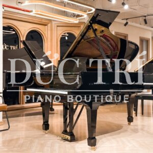 Piano Steinway & Sons B-211 đang được trưng bày tại Showroom Đức Trí Piano Boutique