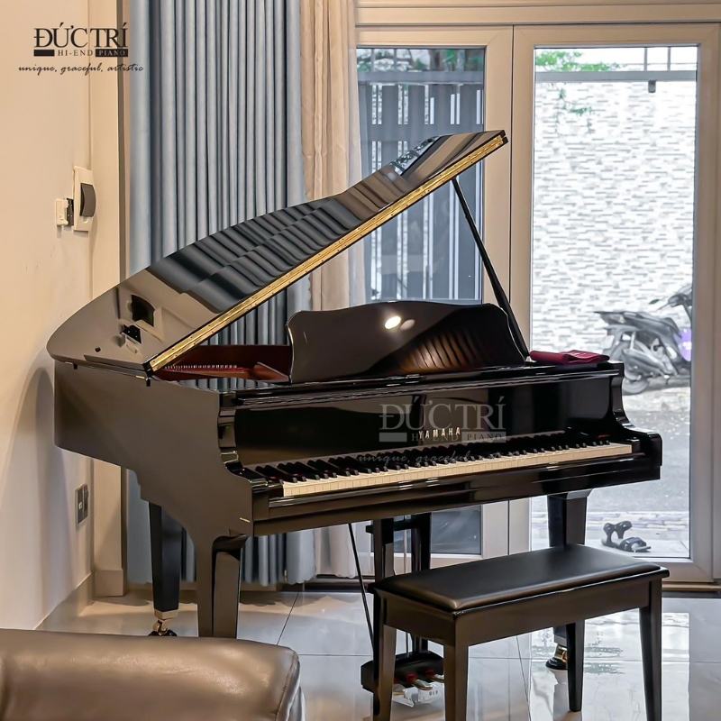 Piano Yamaha CFX
