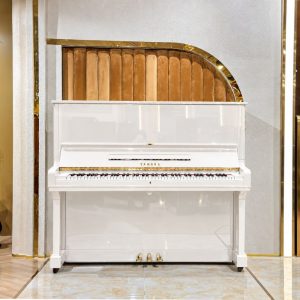 Yamaha U3G màu trắng