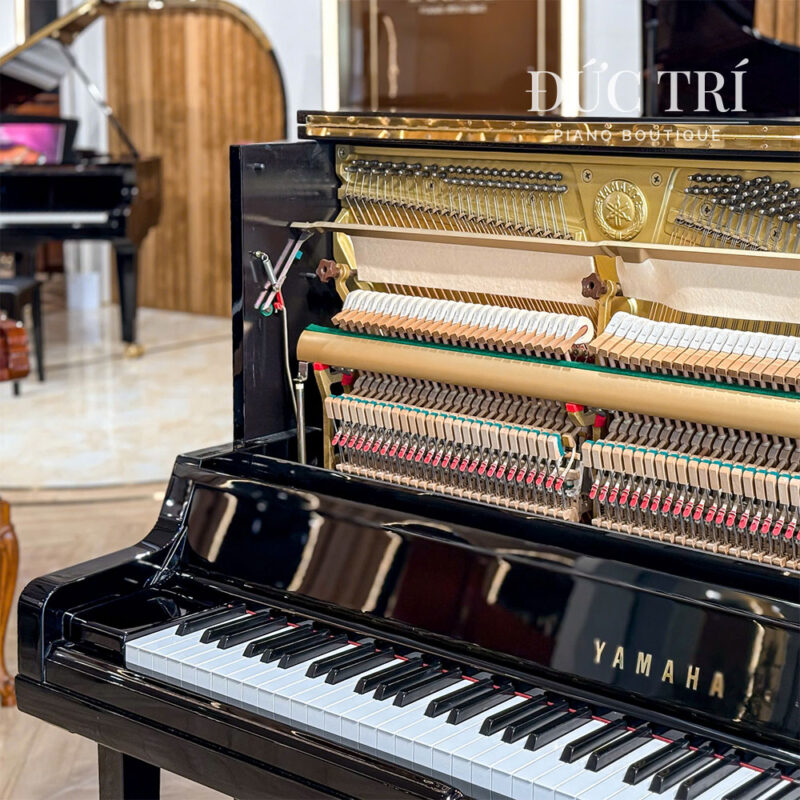 búa đàn piano Yamaha YU5