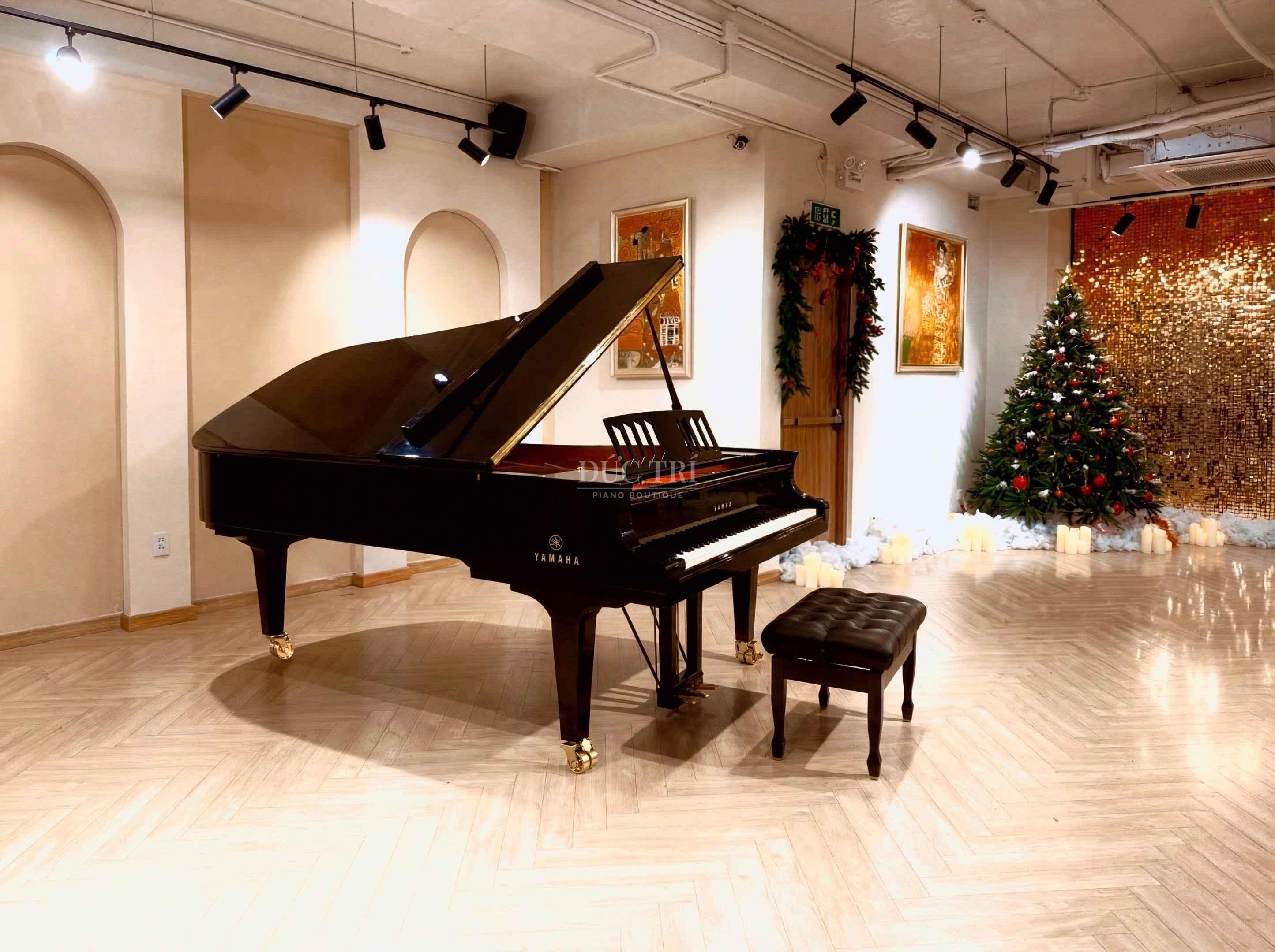 Yamaha CFX 8 dan grand piano yamaha cfx piano duc tri concert grand piano Yamaha CFX