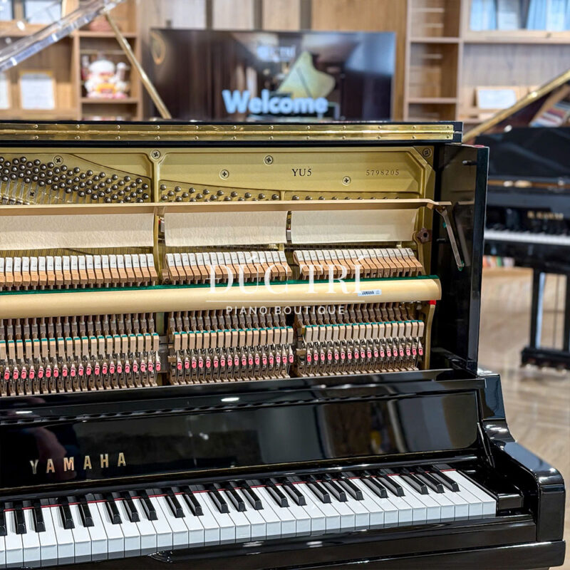 máy đàn piano Yamaha YU5