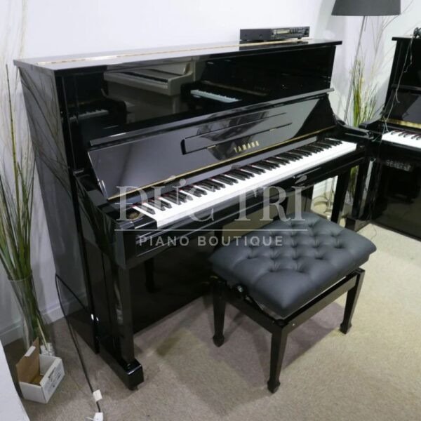 Đàn Piano Yamaha YU1 có thế kế sang trọng và tinh tế