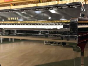 Yamaha YU5SXG kết nối headphone