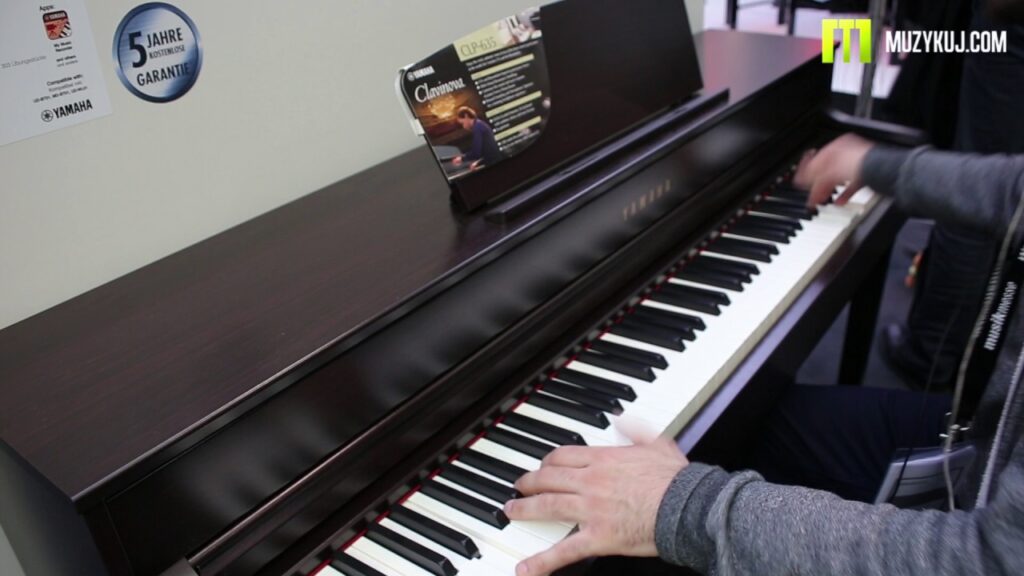 Yamaha CLP-635