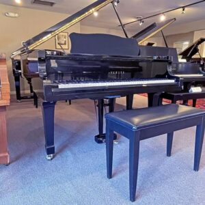 Đàn Piano Yamaha CLP-865GP PE được trưng bày tại Showroom của Piano Đức Trí