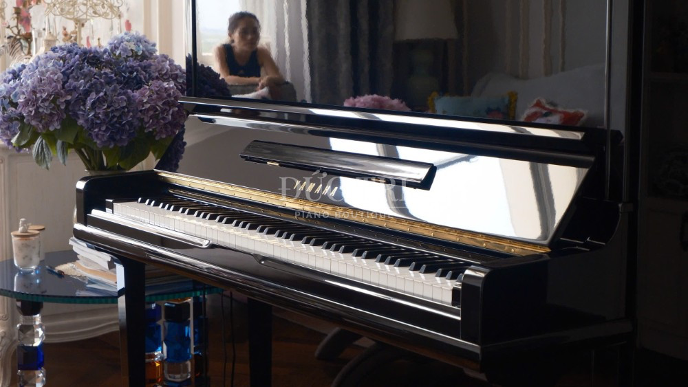 Logo Yamaha va phim dan tren dan Yamaha U30A yamaha u30a Logo Yamaha và phím đàn trên đàn Yamaha U30A