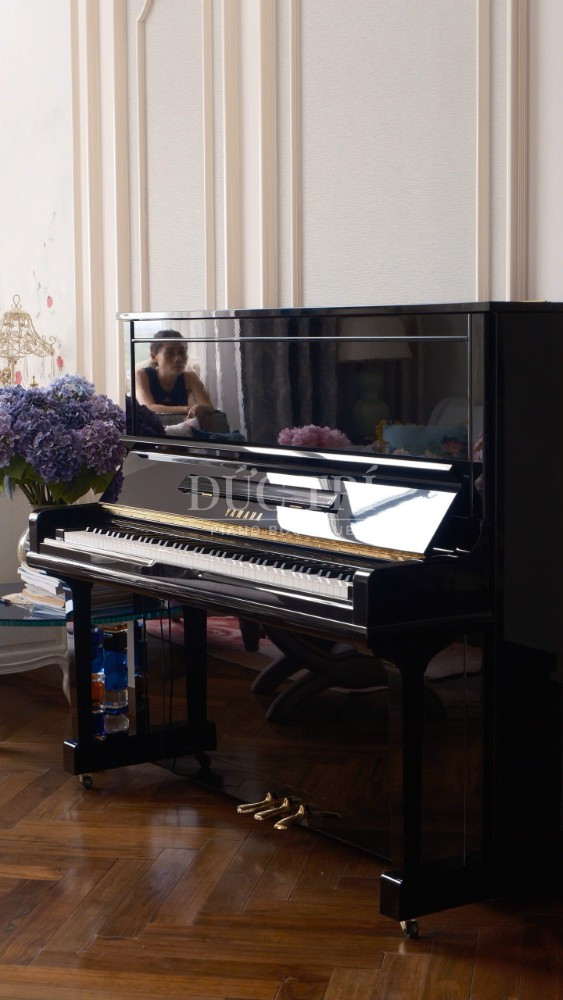 Mat ben dan Yamaha U30A yamaha u30a Mặt bên đàn Yamaha U30A