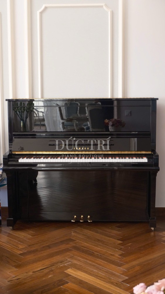 Mat chinh dien cua dan Yamaha U30A yamaha u30a Mặt chính diện của đàn Yamaha U30A