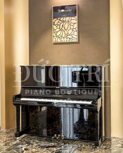 Đàn Yamaha YUS3 được trưng bày tại Đức Trí Piano Boutique