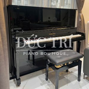 Chân đàn trên đàn Yamaha UX30BL