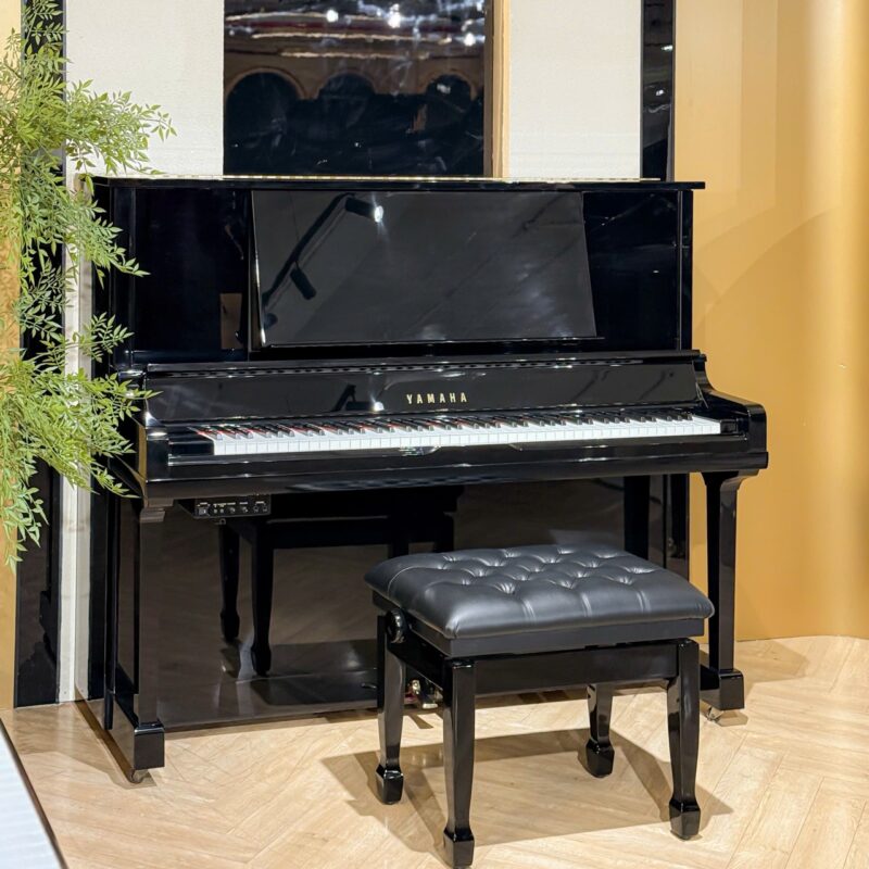 Đàn Piano Yamaha Ux30BL cũ tại Piano Đức Trí