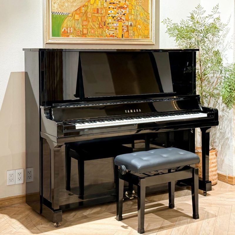 Thiết kế của đàn Yamaha Ux30Bl