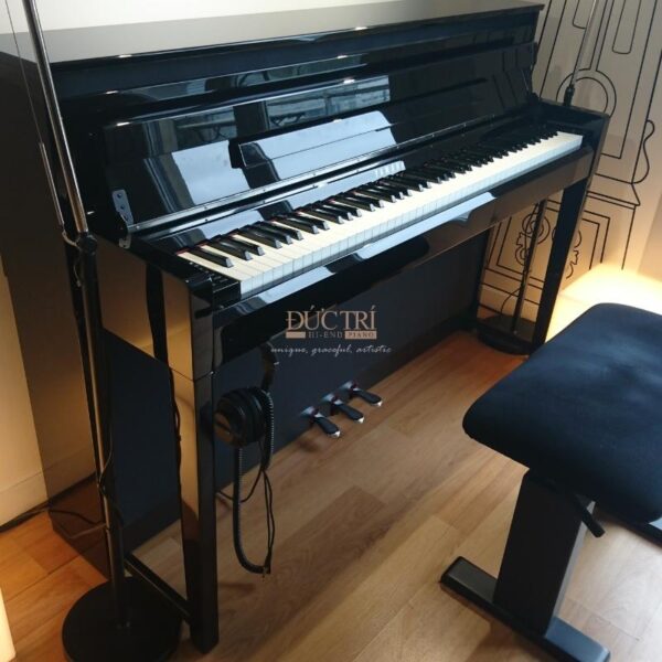 Yamaha CLP585 được trưng bày tại nhà