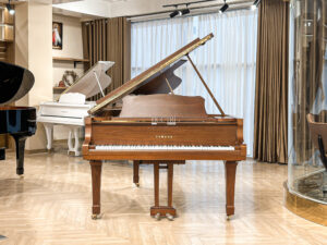 Grand Piano Yamaha G5E Walnut