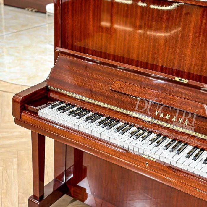 Bàn phím đàn piano Yamaha U3H màu gỗ