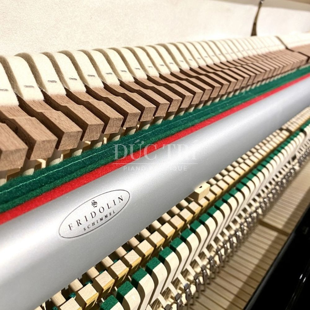 ben trong dan Schimmel F130 Schimmel F130 bên trong đàn Schimmel F130