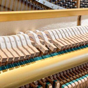 Bộ búa đàn piano Yamaha U3H và các số thứ tự trên đầu búa