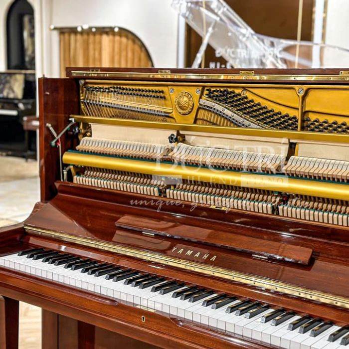Khung gang đàn Piano Yamaha U3H màu gỗ