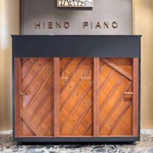 Phía sau thùng đàn Piano Yamaha U3H