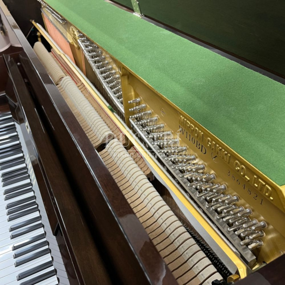 Ben trong dan Yamaha W110BD Yamaha W110BD Bên trong đàn Yamaha W110BD